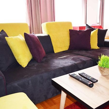 سكوبجي Mickitos Hostel & Apartments المظهر الخارجي الصورة