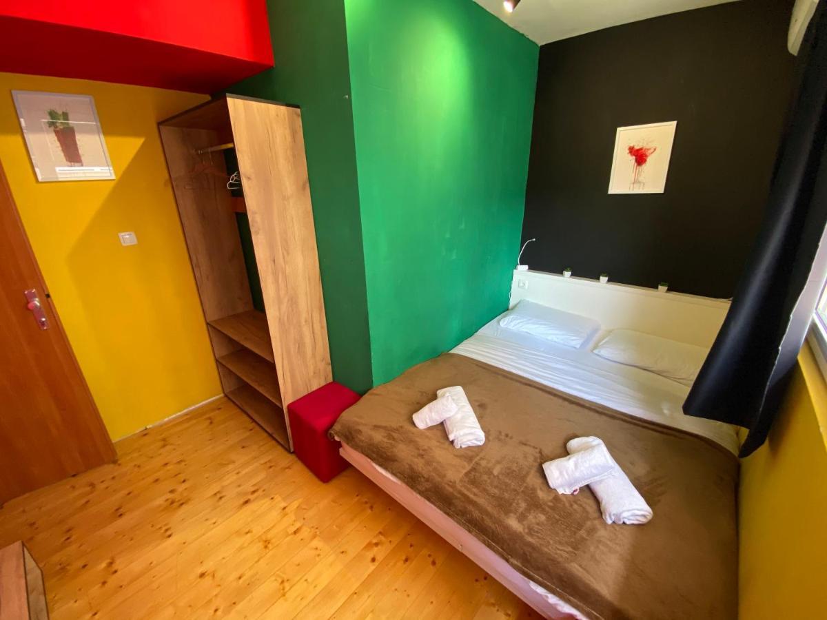 سكوبجي Mickitos Hostel & Apartments المظهر الخارجي الصورة