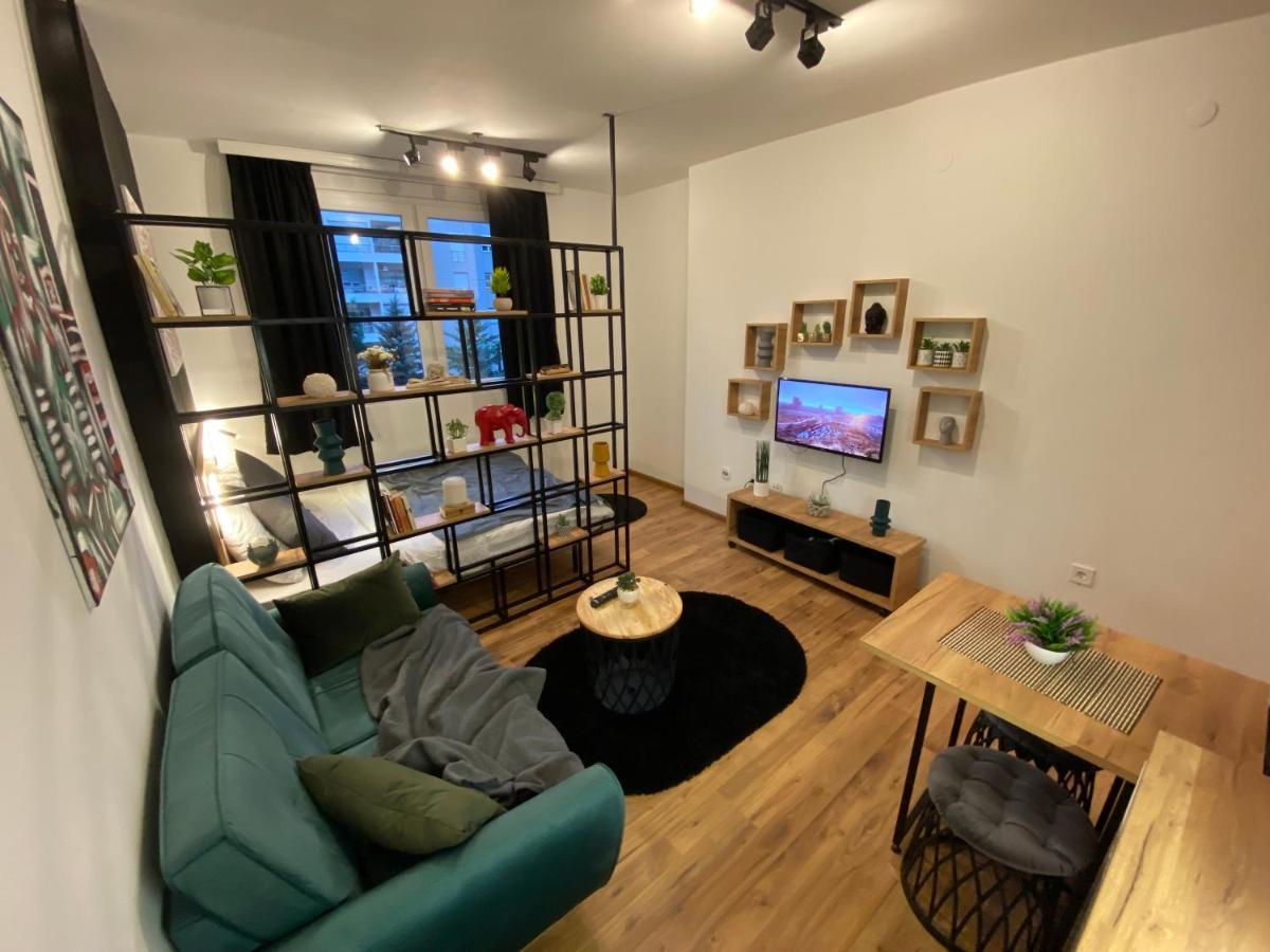 سكوبجي Mickitos Hostel & Apartments المظهر الخارجي الصورة